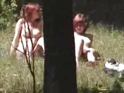 Путка безплатни секс клипове играе води до лизане на путка