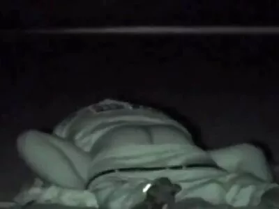 Дегустация на момчето порно на български език на дъщеря й