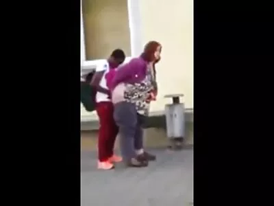 Разпусната жена, Таша Рейн става двойно прецакана аматьорски клипове